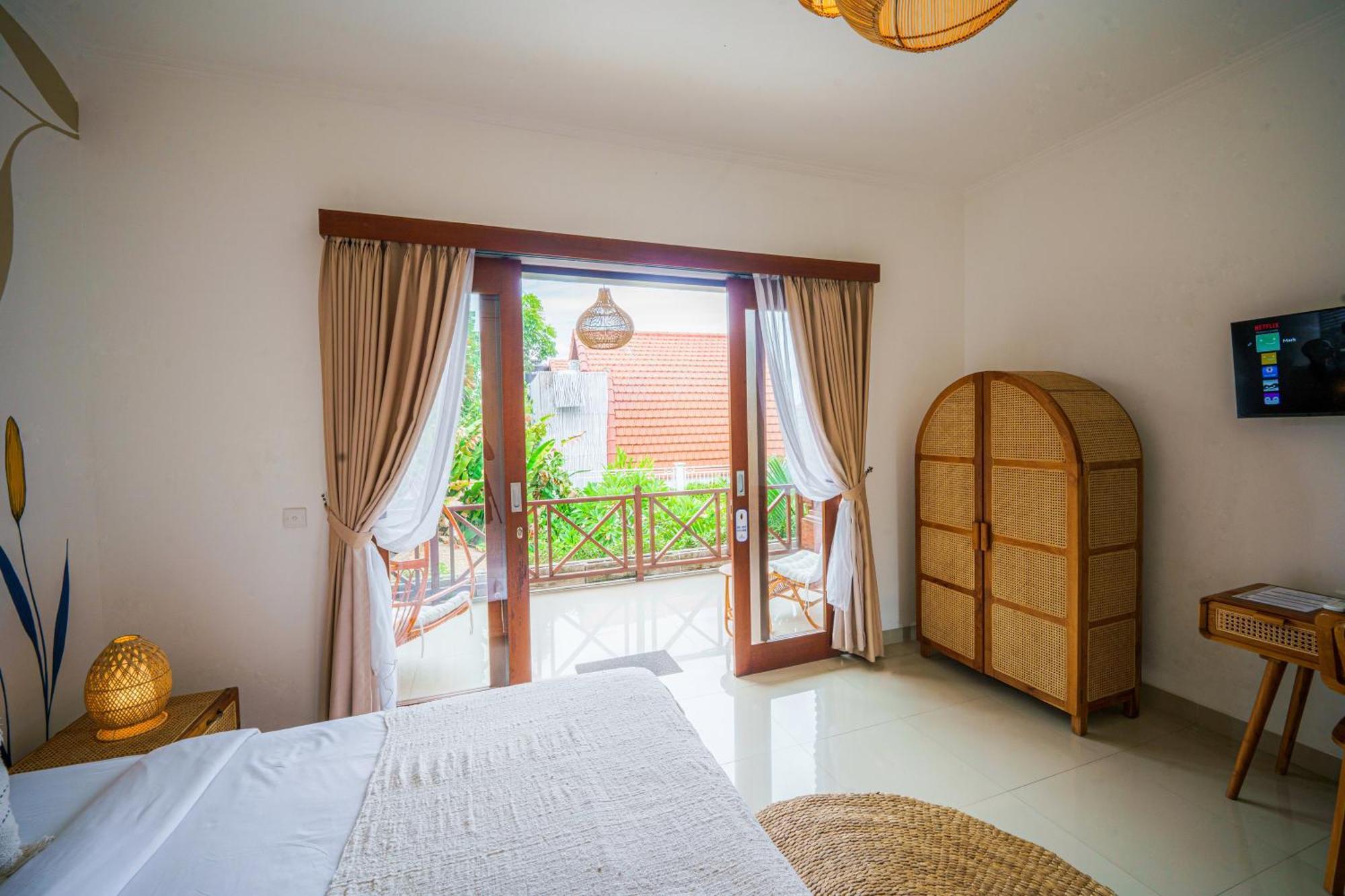 Shortcut Breeze Guest House Canggu Екстериор снимка